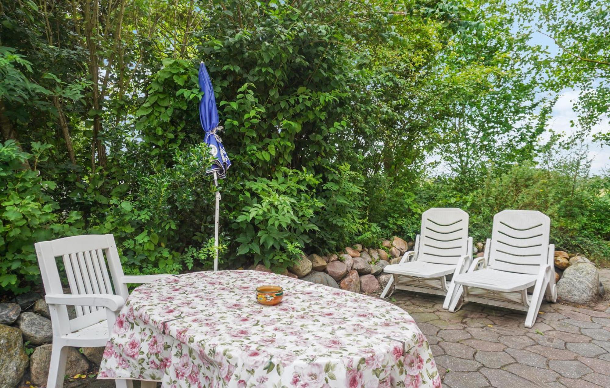 2 Bedroom Lovely Apartment In Dagebuell Luaran gambar